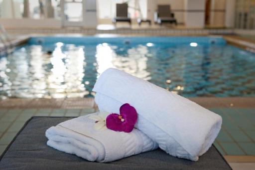 Sandbanks Hotel - Housity