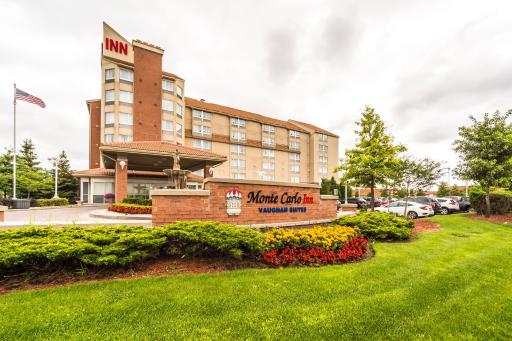Monte Carlo Inn Vaughan Suites - Housity