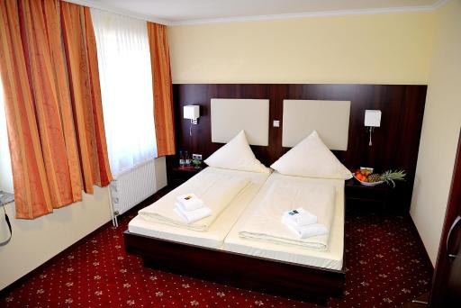 Hotel Neugrabener Hof - Housity
