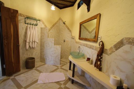 Hotel Uyah Amed Spa Resort - Housity