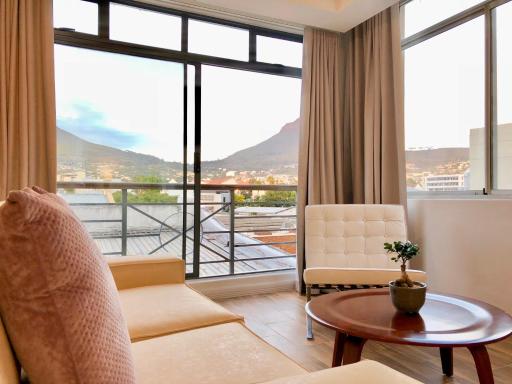 Urban Oasis at The Square - Housity