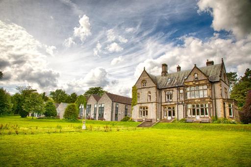 YHA Castleton Losehill Hall - Housity