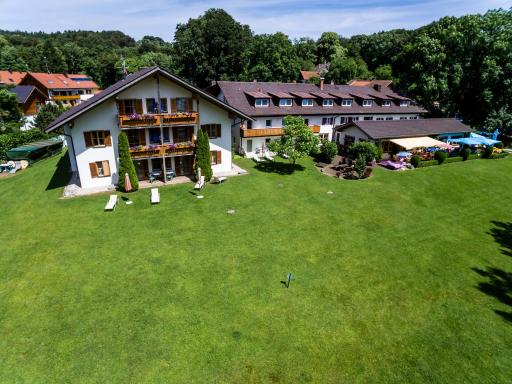 Landhotel Huber am See - Housity