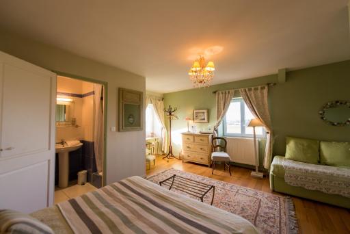 Chambres d'hotes Saint Malo La Barbinais Bed&Breaksfast - Housity