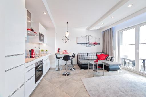 WHITE APARTMENT HAWELA?SKA - Housity