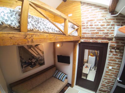 Vitosha Blvd - Attic Studio - Housity