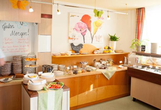 Hotel-Restaurant Teuschler-Mogg Bad Waltersdorf inklusiv Genusscard - Housity