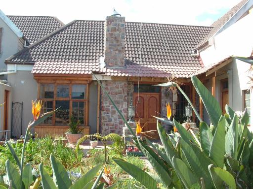 403 Main Road Accommodation - Housity