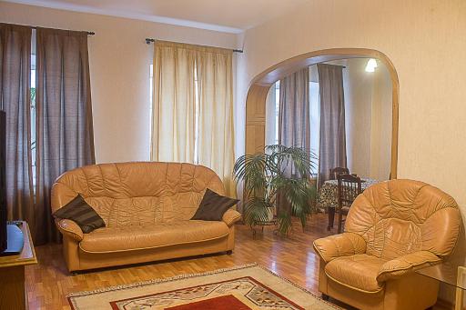 Cosy Apartment on Nevskiy - Housity