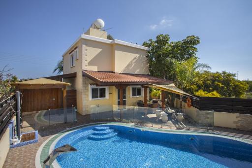 Ayia Napa Tropical Beach Villa - Housity
