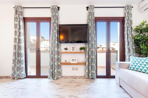 Lets Holidays 1 minute to the beach - Housity