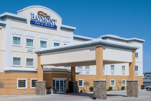 Baymont by Wyndham Minot - Housity
