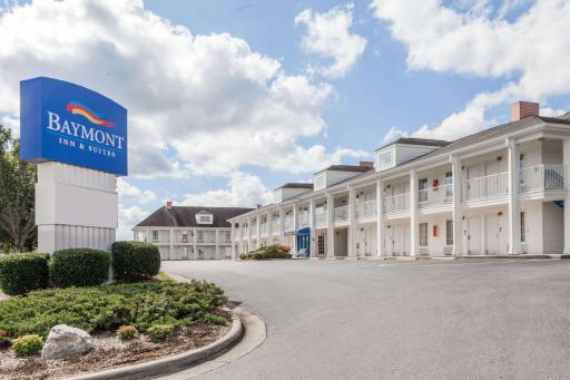 Baymont by Wyndham Hickory - Housity