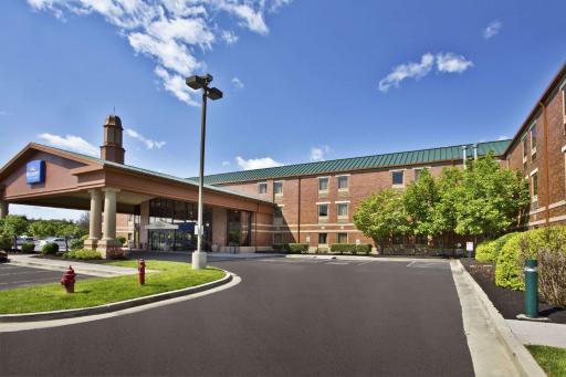 Baymont by Wyndham Knoxville/Cedar Bluff - Housity