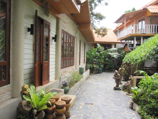 Baan Surin - Housity
