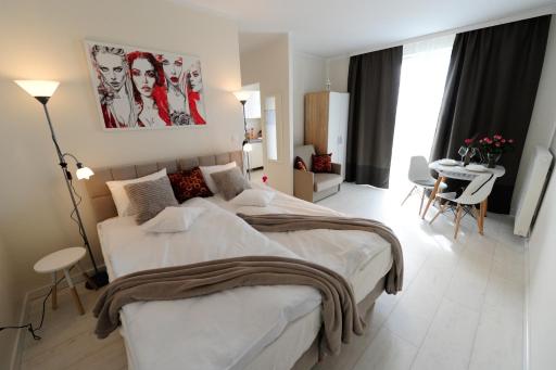 Romantic Sky Apartment- 15th floor - Housity