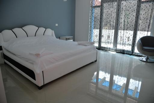 B&B Hisar International - Housity