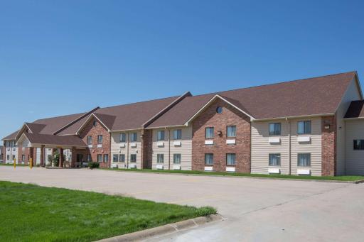 Days Inn by Wyndham Grand Island - Housity