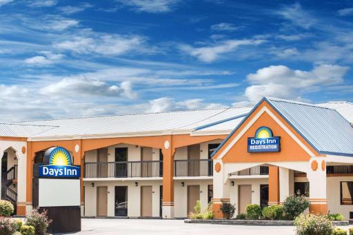 Days Inn by Wyndham Athens - Housity