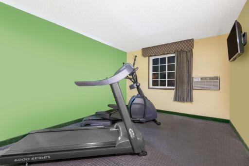 Days Inn by Wyndham Great Bend - Housity