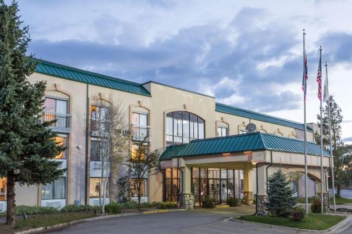 Days Inn by Wyndham Evanston WY - Housity