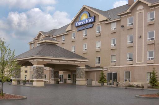 Days Inn by Wyndham Red Deer - Housity