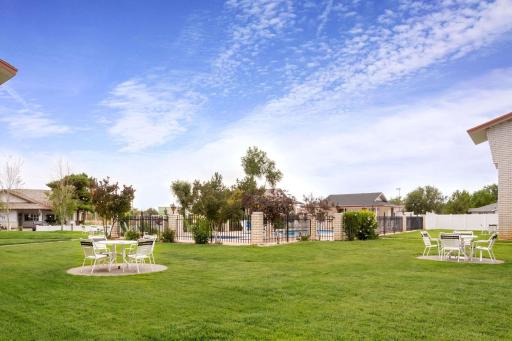 Days Inn by Wyndham Delta - Housity