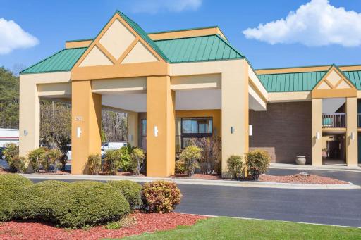 Days Inn by Wyndham Mocksville - Housity