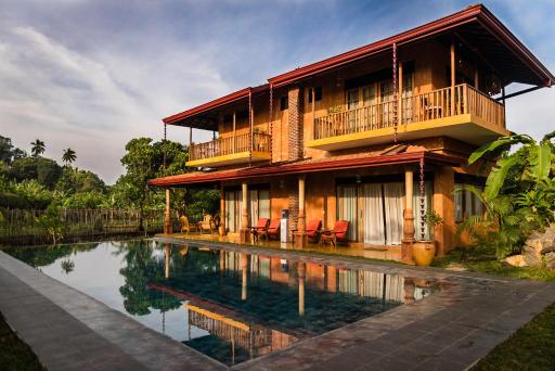 D Canal House - Housity