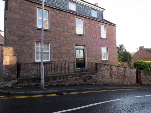 The Gallery Flat, 4 Tannage Brae - Housity