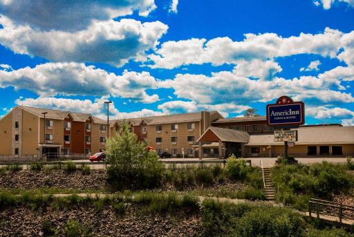 AmericInn by Wyndham Iron River - Housity