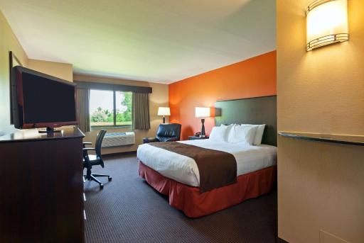 AmericInn by Wyndham Algona - Housity