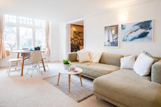 Victorian Duplex in Burlington Mansions - Housity