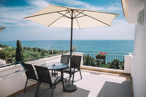 Apartments Hollaj - Housity