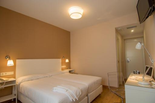 Hotel Los Cigarrales - Housity