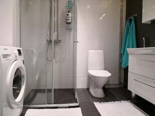 Charming Pine View Apartment - Housity