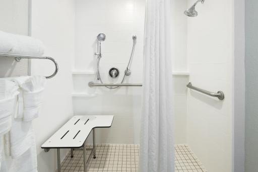 Holiday Inn Express & Suites - Nearest Universal Orlando, an IHG Hotel - Housity