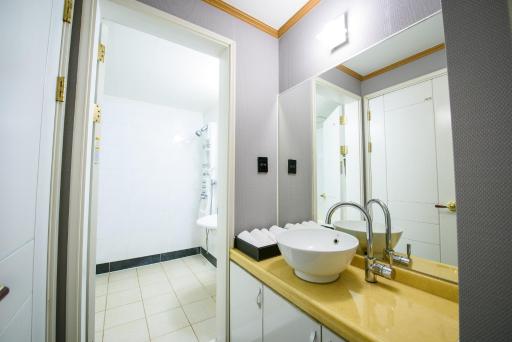 Gangneung Donga Hotel - Housity