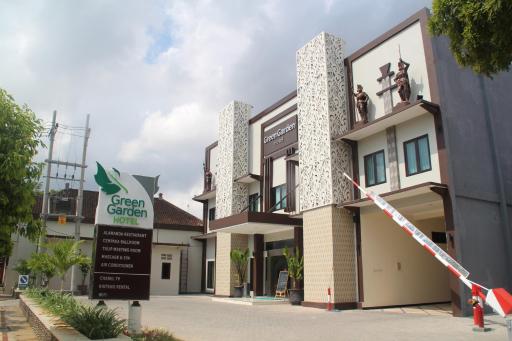Green Garden Hotel - Housity