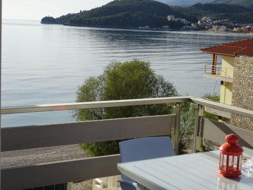 Menikos Apartments - Housity