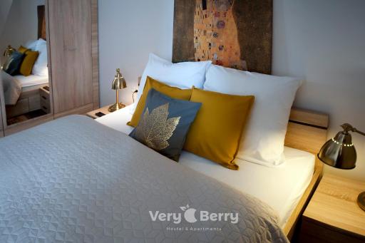 Very Berry - Orzeszkowej 16 - MTP Apartment, parking, check in 24h - Housity