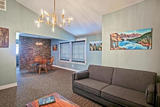 Sara's Inn on the Boulevard - Housity