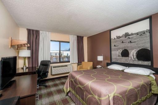 Super 8 by Wyndham Campbellsville KY - Housity