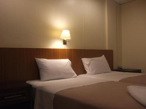 Lodge 61 Hotel - Housity