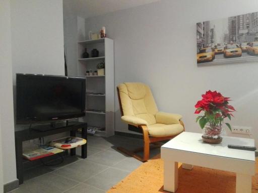COZY APARTAMENT 10 MINUTES FROM THE HEART OF MADRID - Housity
