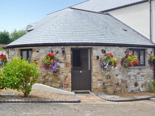 Roundhouse - Housity