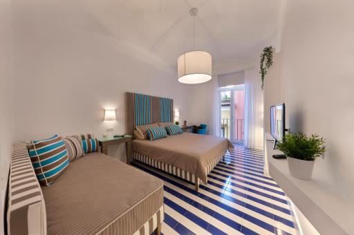 Kira Guest House - Housity