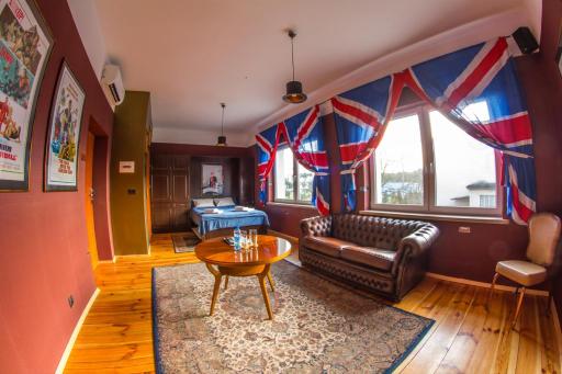 GarageHotel - Housity