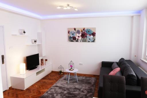Apartment Dina - Housity