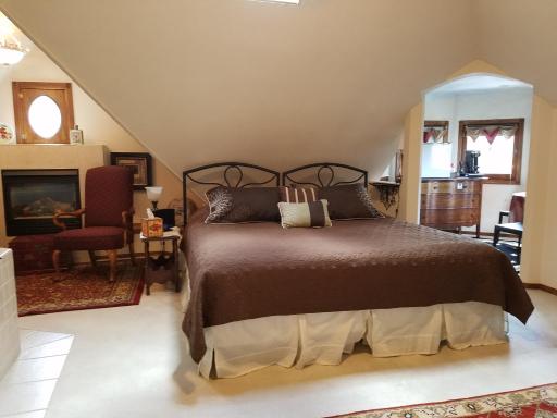 Franklin Street Inn Bed & Breakfast - Housity